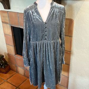 HOLDING HORSE Anthropologie Crushed Velvet Long Sleeve Babydoll Dress, size S